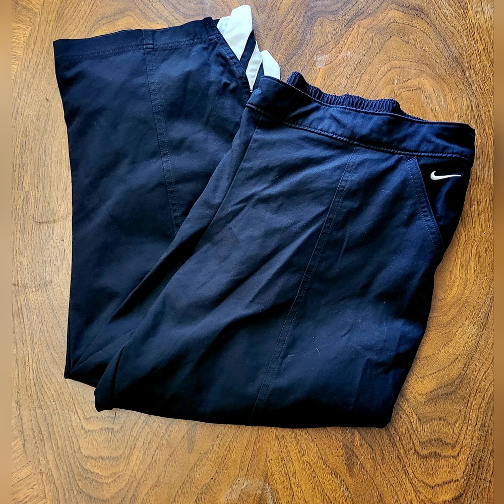NWOT Nike Capris